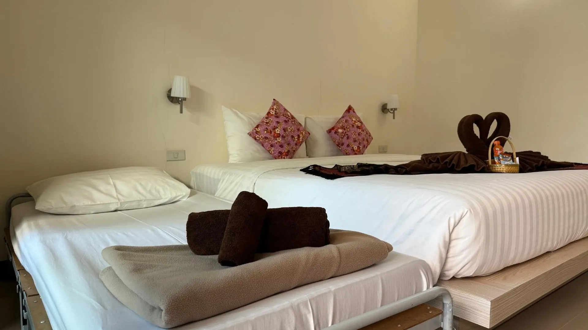 Hotel Malee Sirin Old Town Ko Lanta 0*,  Thailand